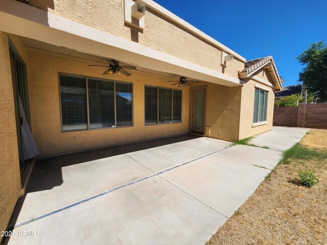 Building Photo - 18805 E Mockingbird Dr