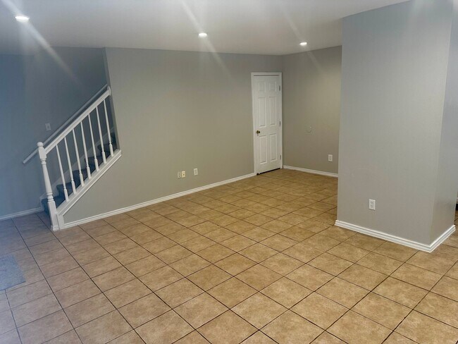 Building Photo - 768 Avondale Ave