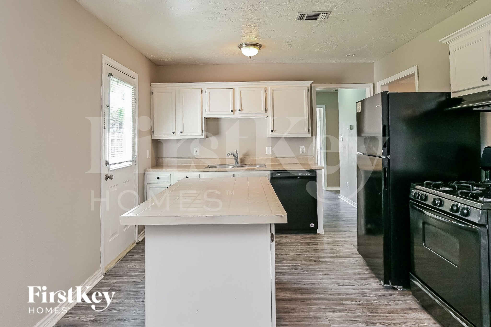 Building Photo - 712 McCardell Dr