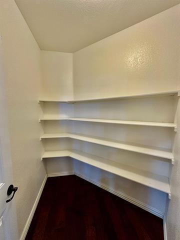 Building Photo - 2717 Calmwood Dr