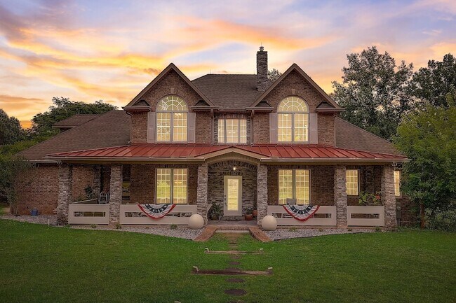 Primary Photo - 8745 Old Charlotte Pike