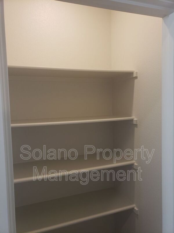 Building Photo - 2940 Sugar Pne St