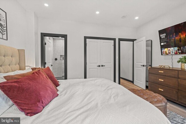 Building Photo - 2232 S 17th St