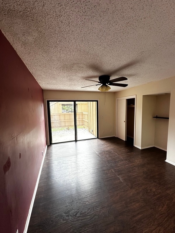 Building Photo - 252 Crown Oaks Way