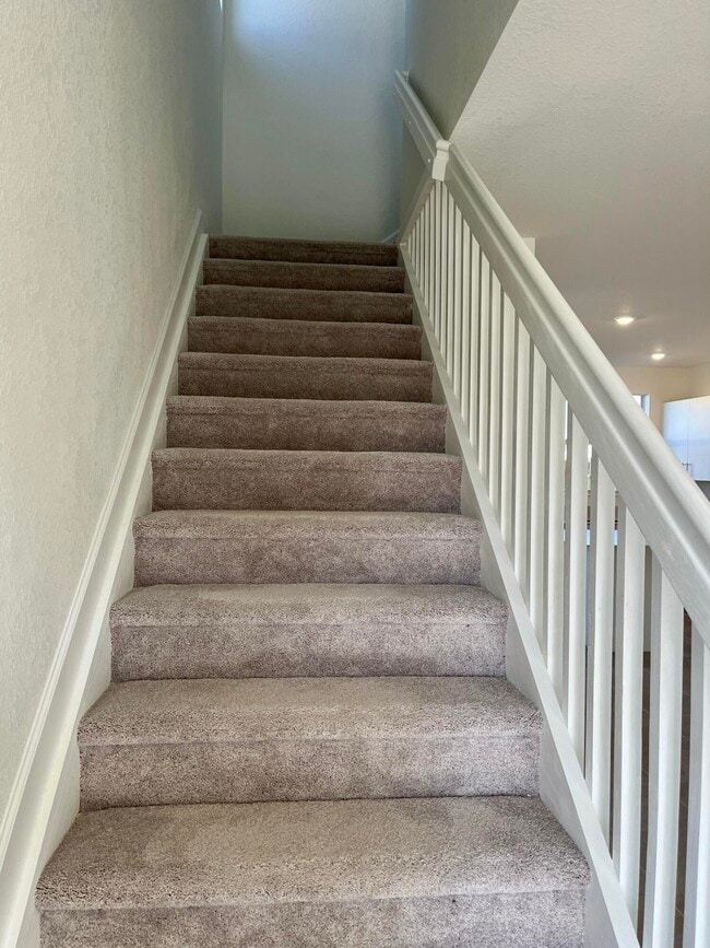 Building Photo - 2776 SE 26th Ave