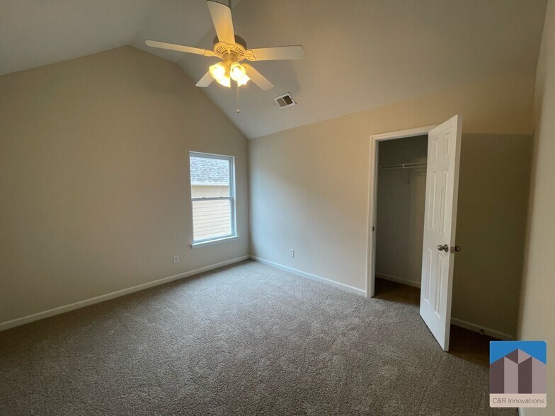 Building Photo - 4205 Pointe Vecchio Cir