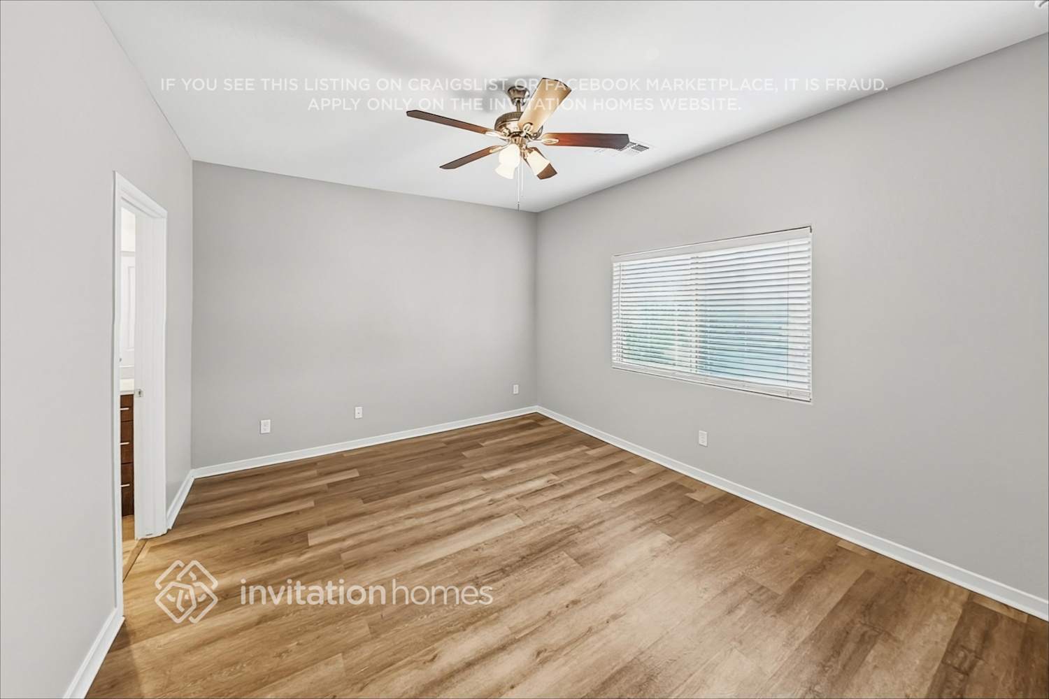 Building Photo - 5541 E Santa Clara Dr