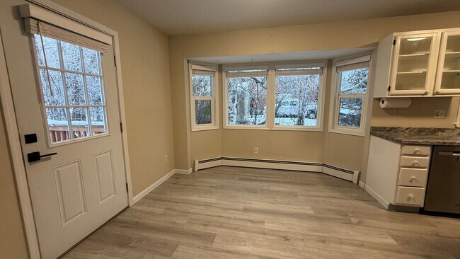 Building Photo - A spacious (4) bedroom corner lot home in Chugiak!