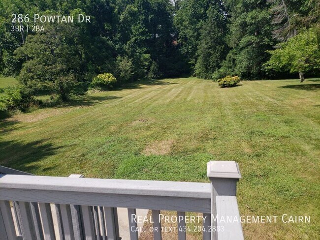Building Photo - Spacious 3 Bedroom 2 Bath With 2 Car Garag...