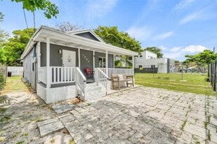 Building Photo - 1463 NW 70th St