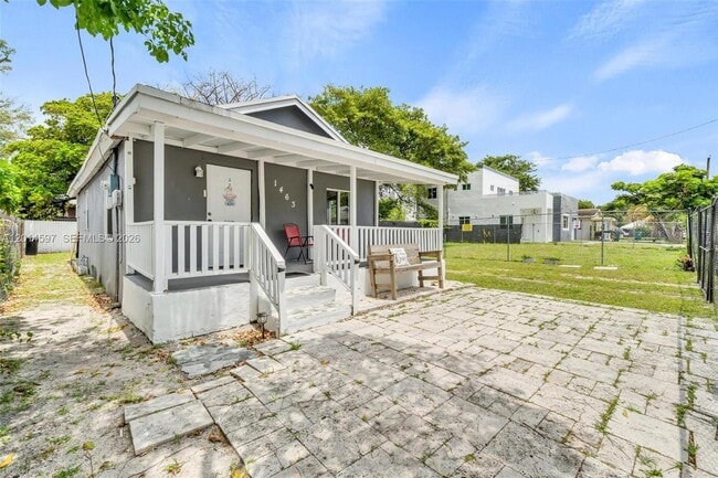 Building Photo - 1463 NW 70th St