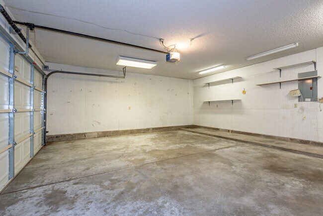 Building Photo - 7236 E 65th St