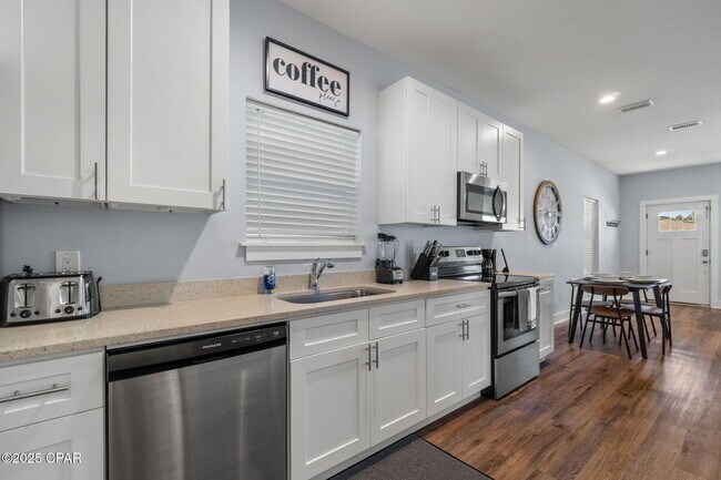 Building Photo - 2911 Sarah Jean Ct