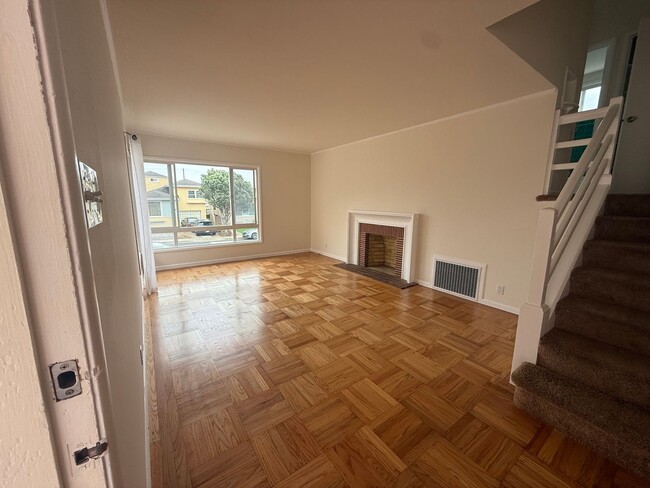 Building Photo - 3-Bedroom Home for Rent – Ready for Move-I...