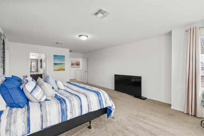 Building Photo - 1208 Ravenside Cove