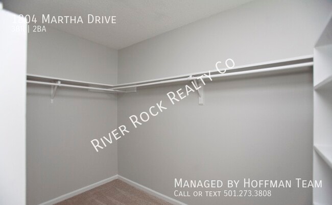 Building Photo - 1804 Martha Dr
