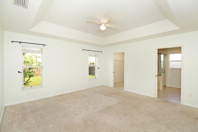 Building Photo - Spacious 4BR Pool Home on Quiet Cul-de-Sac in Wellington