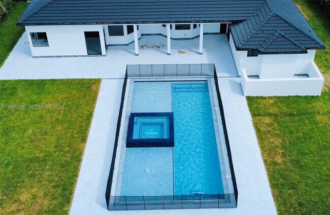 Building Photo - 19880 SW 134th Ave