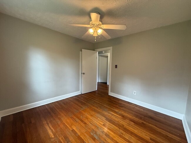 Building Photo - 3 Bedroom 1 Bathroom Home in Greene County...