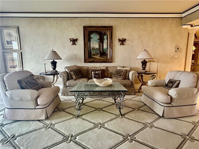 Building Photo - 8990 Bay Colony Dr