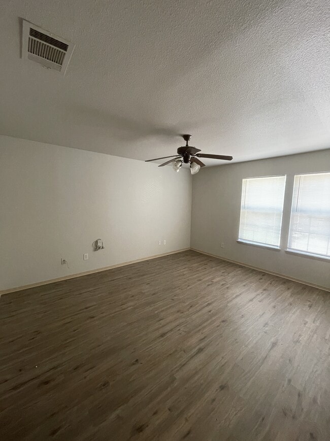 Building Photo - 1216 Mulkey Ln