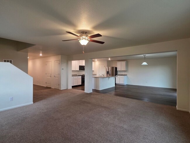 Building Photo - MASSIVE 5 Bedroom Home In Bennett!