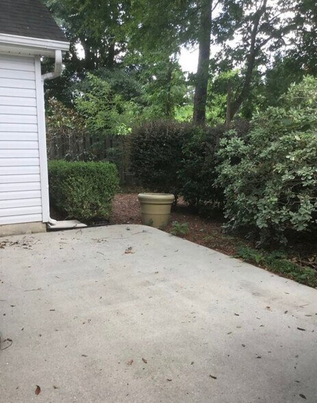 Back yard - 2020 Glennfield Ln