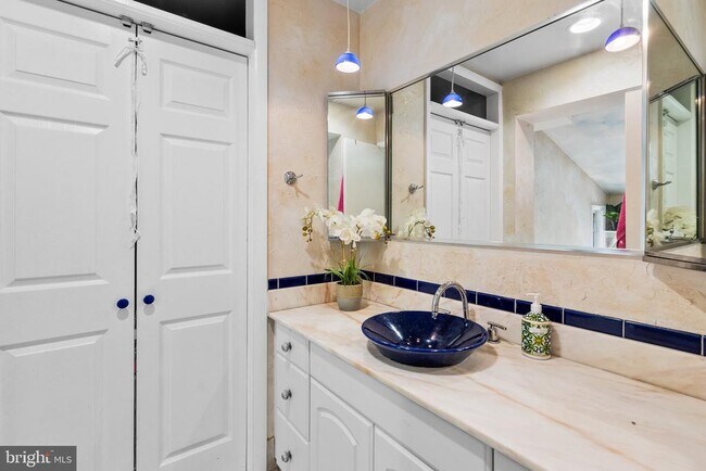 Building Photo - 7713 Arrowood Ct