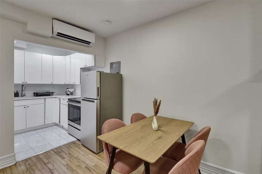 Building Photo - 1830 3rd Ave