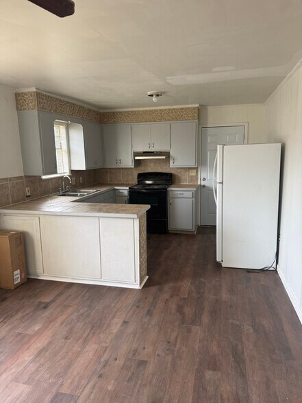 Building Photo - 1452 Lee Rd 407