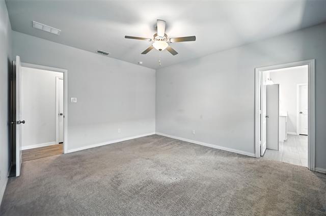 Building Photo - 700 Parkside Dr