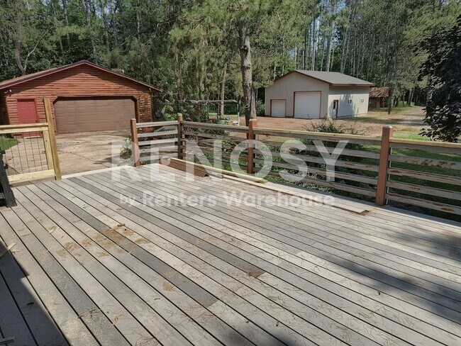 Building Photo - 3BD/2.5BA Home in Elk River Available Now!