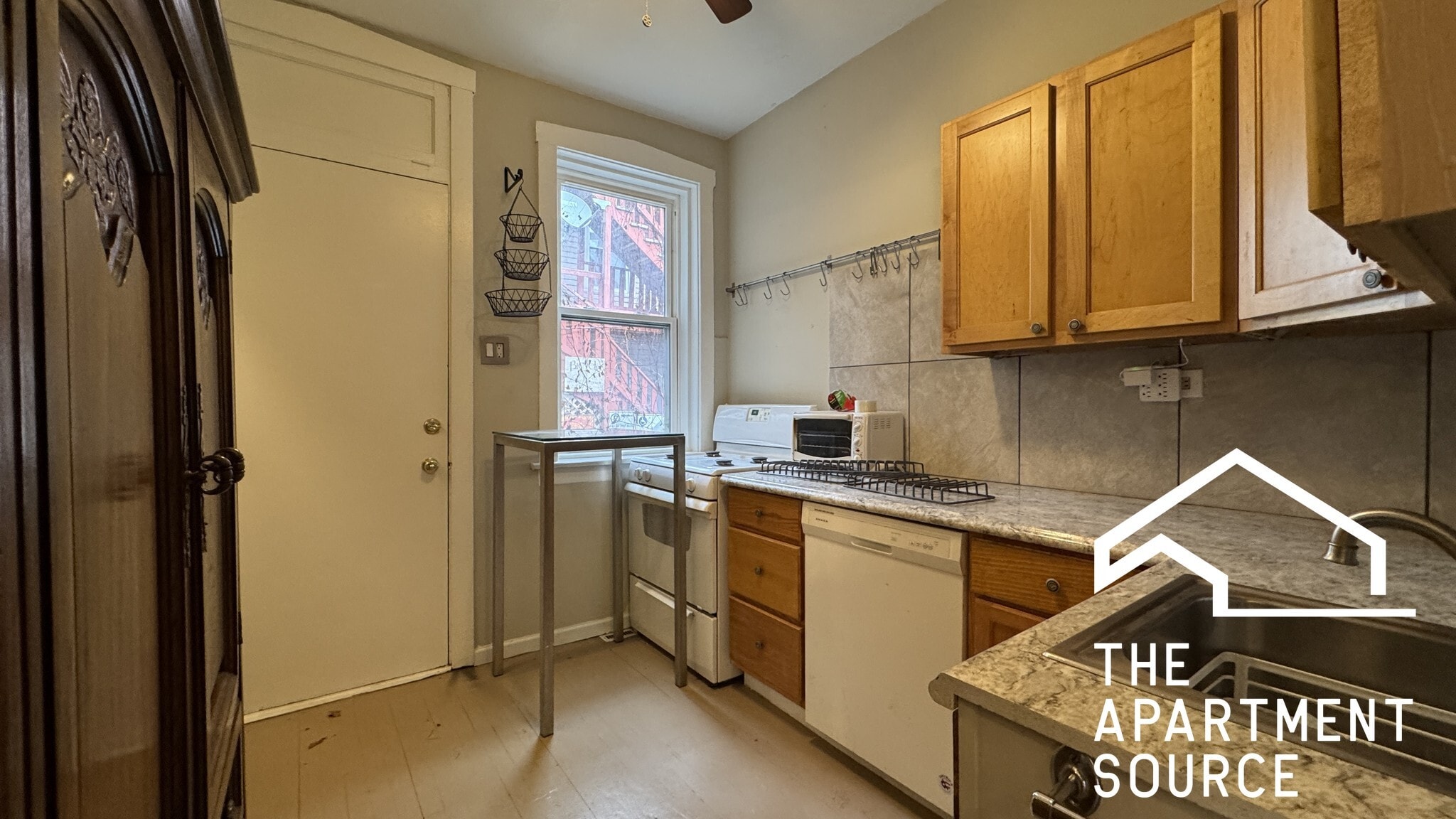 Building Photo - 5821 N Glenwood Ave