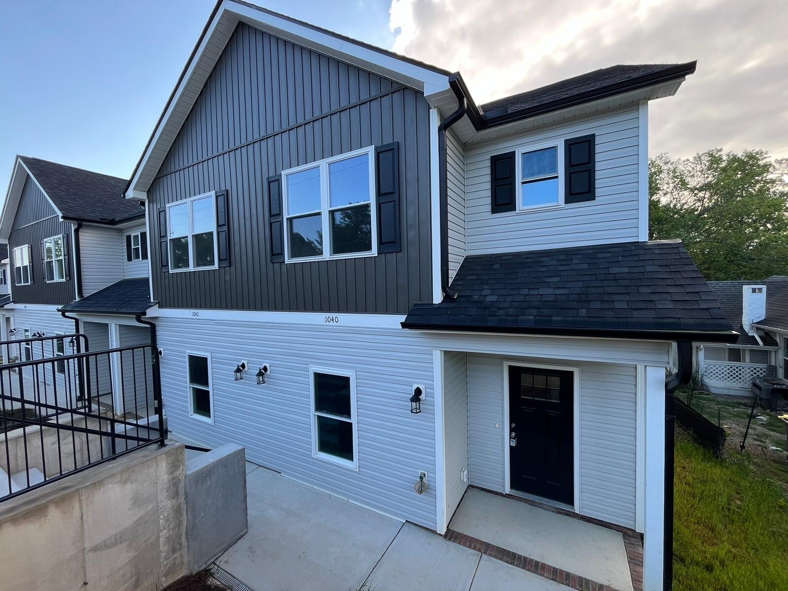 Building Photo - 1042 McLain Rd