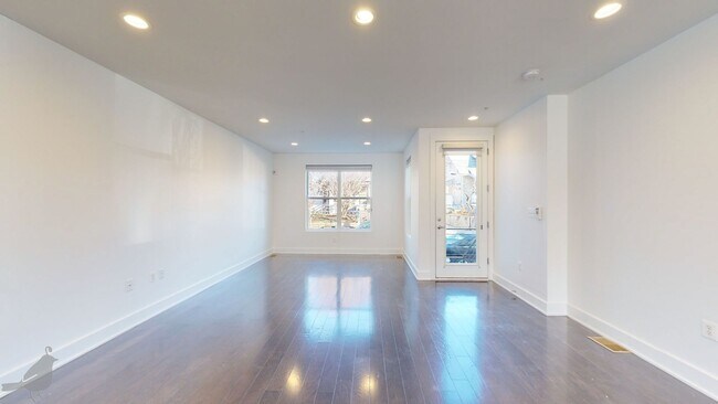 Building Photo - Stunning and Spacious Duplex in Brookland w/ Parking!