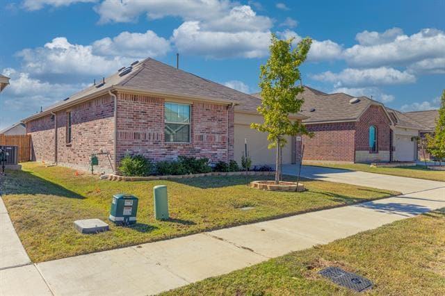 Building Photo - 2529 Starwater Dr