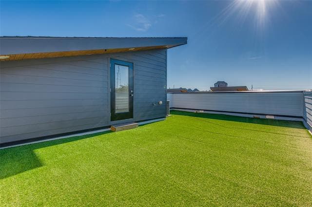 Building Photo - 2206 Arroyo Ave