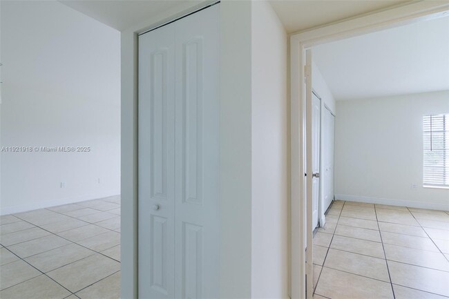 Building Photo - 4804 NW 79th Ave