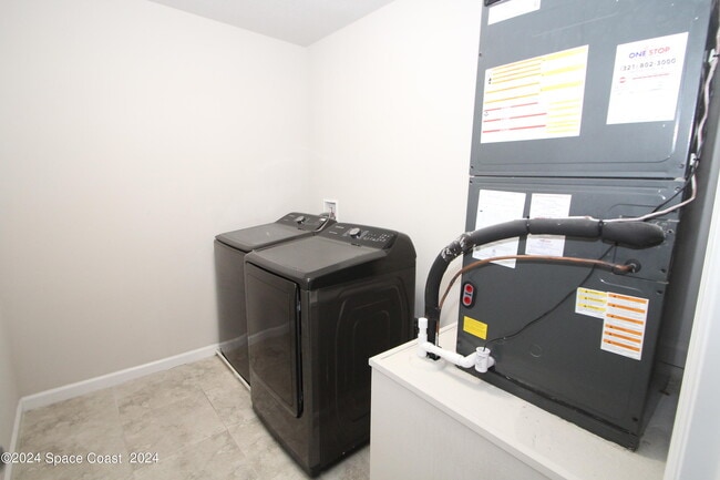 Building Photo - 695 Boughton Way