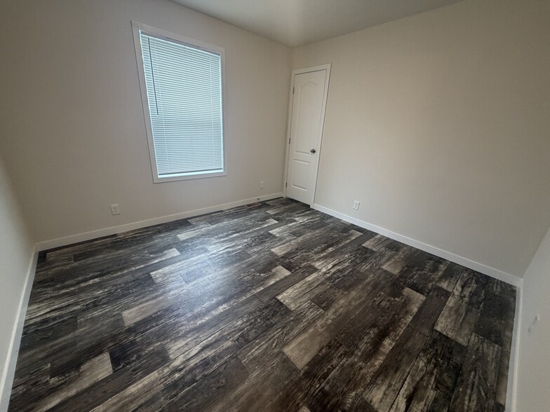 Building Photo - 38044 Marlene Dr