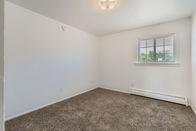 Building Photo - Cozy 2 bed/1 bath in Central Boulder with ...
