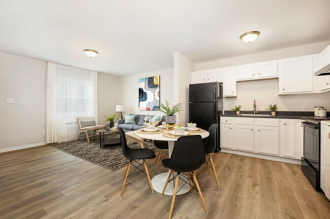 Building Photo - Residences at Humboldt Woods