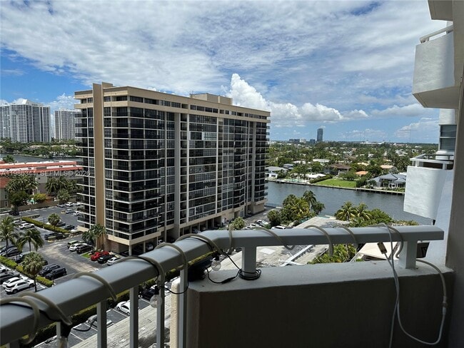 Building Photo - 1985 S Ocean Dr
