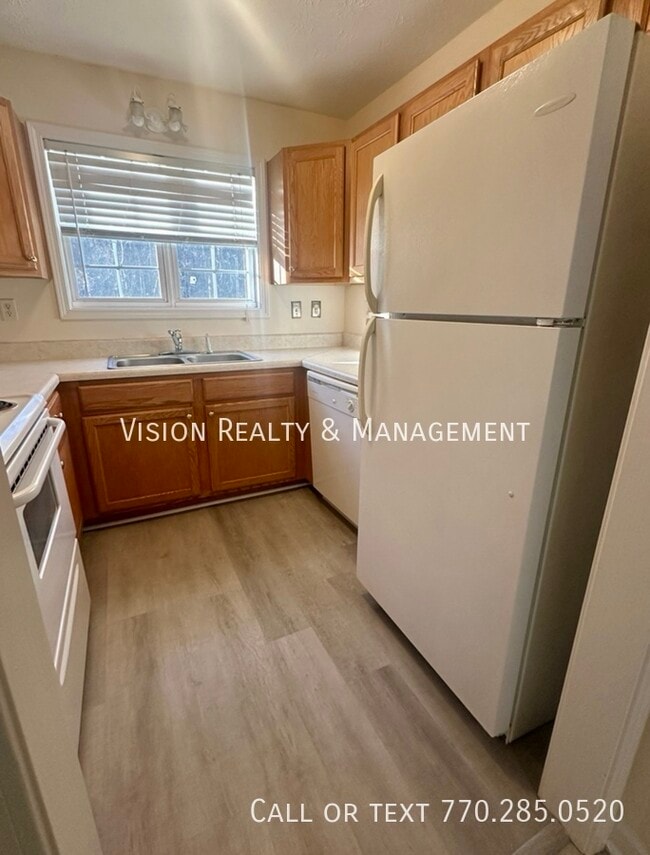 Building Photo - 133 Kaiser St