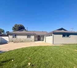 Building Photo - FULLERTON Single-Story POOL Home 4bed/2bath