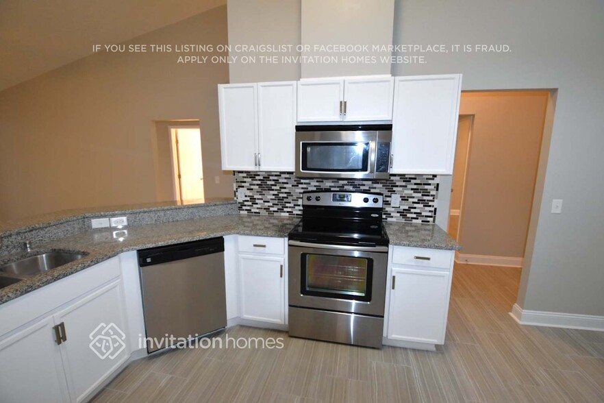 Building Photo - 9828 Cristina Dr
