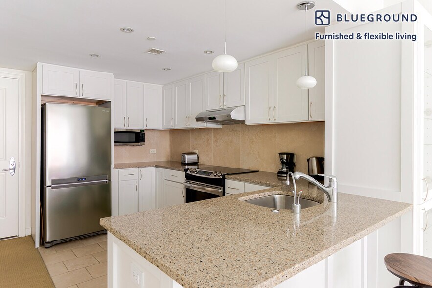 Building Photo - 420 7th St NW