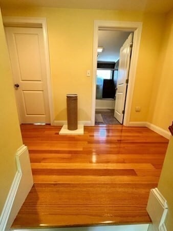 Building Photo - 11 Oak St