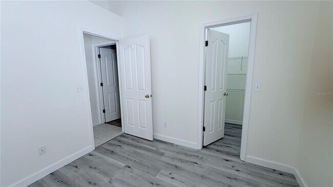 Building Photo - 10216 Oasis Palm Dr