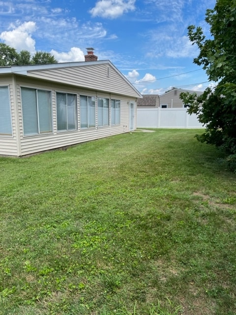 Building Photo - 50 Schoolhouse Ln